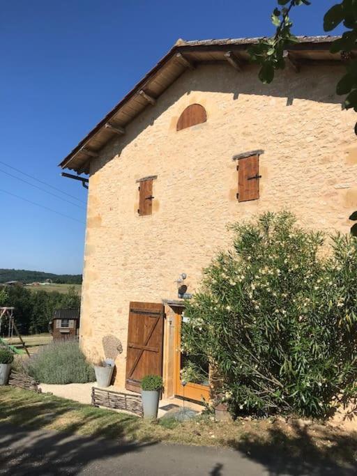 « Le Vieux Hangar » Gite A La Ferme Truffe Bagian luar foto